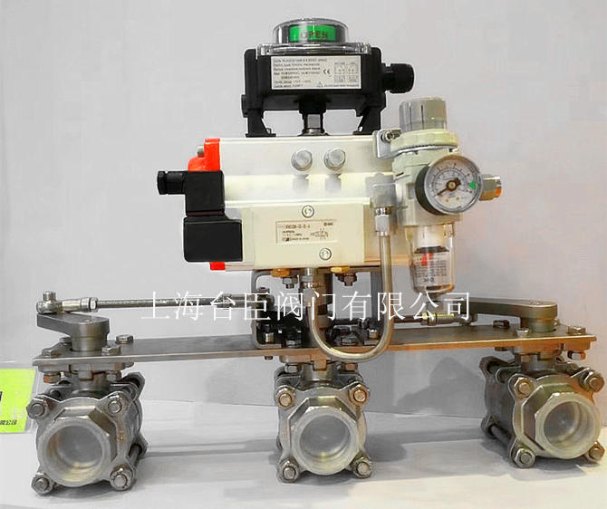 一帶三氣動三聯(lián)球閥圖片